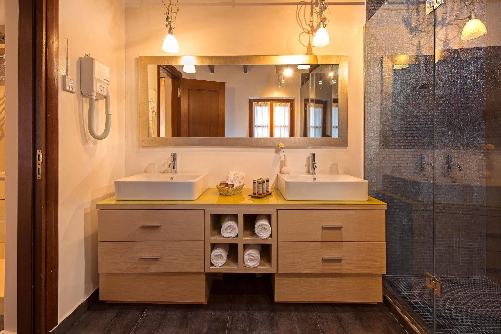 Rodos Niohori Elite Suites Boutique Hotel Rhodes City ภายนอก รูปภาพ